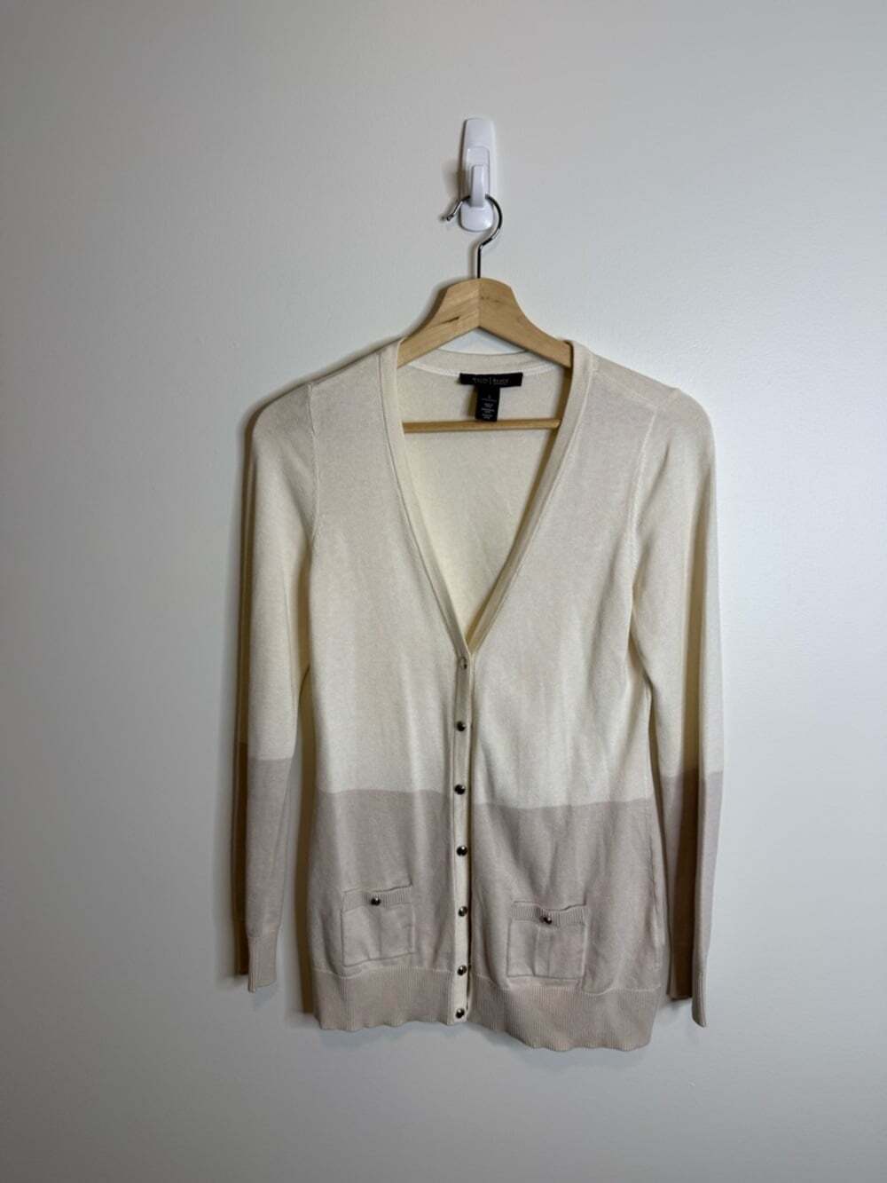 White House Black Market Cream and Beige Colorblock V-Neck Cardigan size small